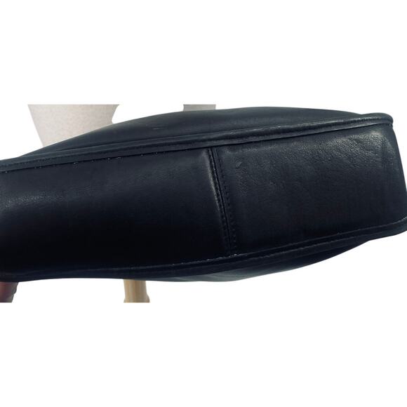 Vintage Coach Andrea Slim Hobo Shoulder Bag Zip Top 9073 Black Gold Womens - Picture 9 of 16